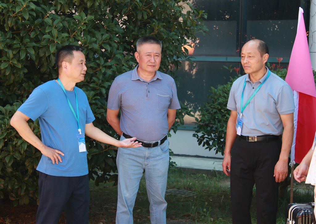 校領(lǐng)導(dǎo)-王志平、韓達(dá)松、孫利兵.JPG